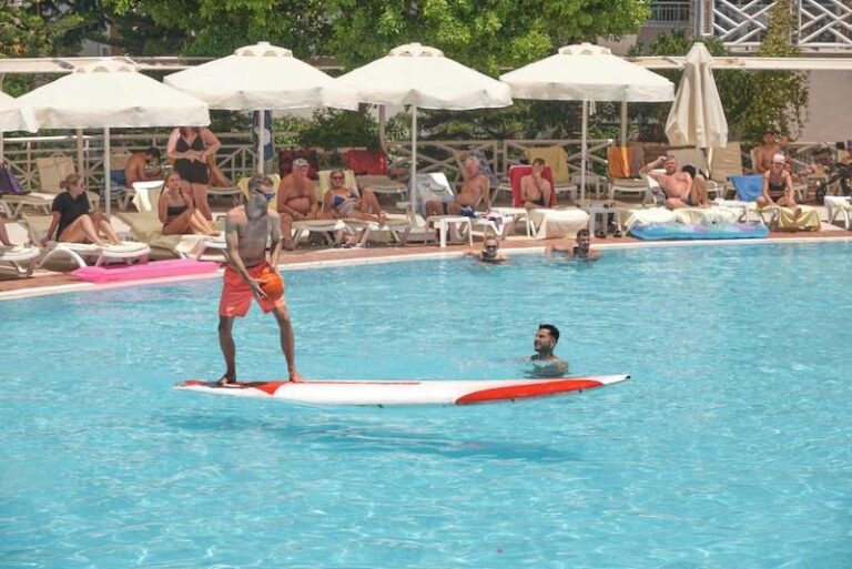 Seaden Corolla Hotel