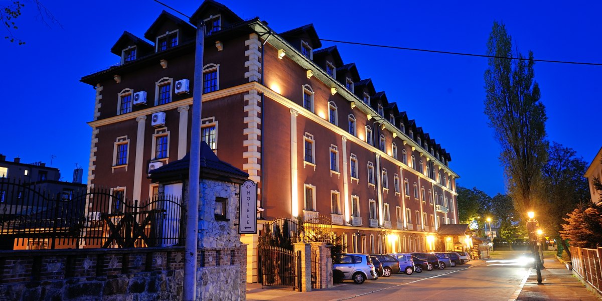 Diament Arsenal Palace