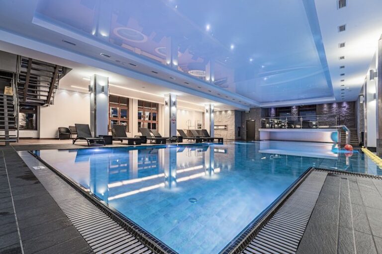 Grand Nosalowy Dwór