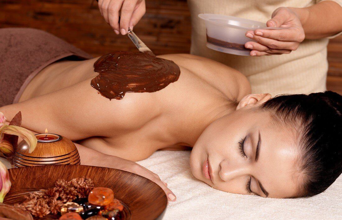 masaż czekoladą