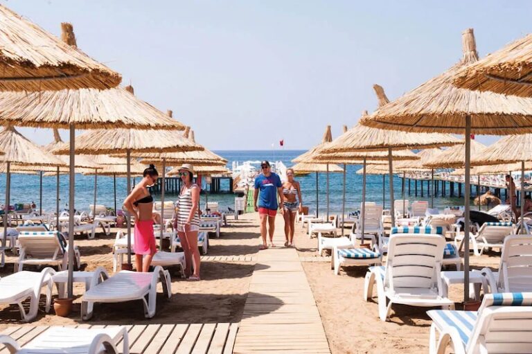 Quattro Beach Spa & Resort