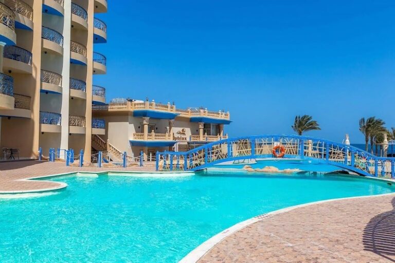 Sphinx Aqua Park Resort 