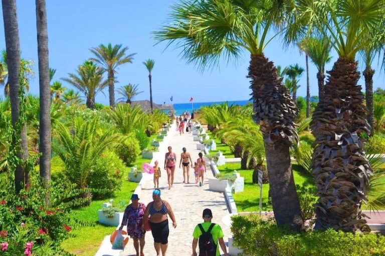 Tropicana Club & SPA