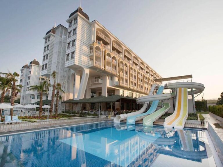 Kirman Sidera Luxury & Spa