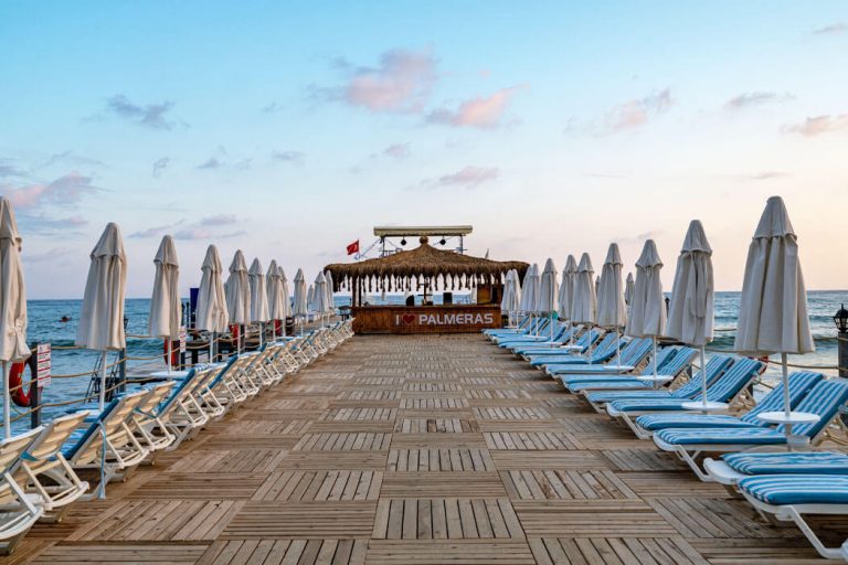 PALMERAS BEACH HOTEL