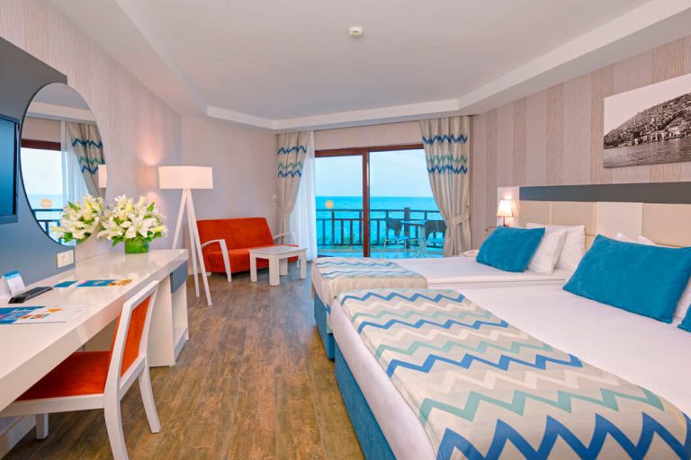 Justiniano Club Park Conti Okurcalar