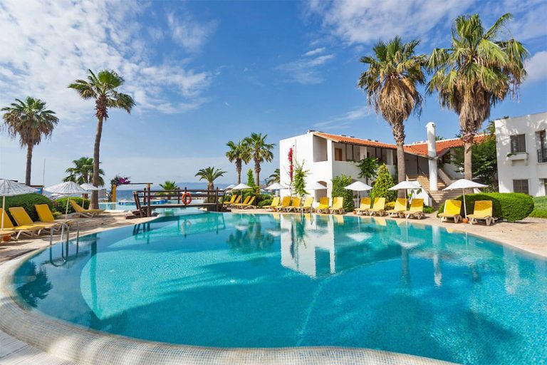 ladonia-hotel-onderhan