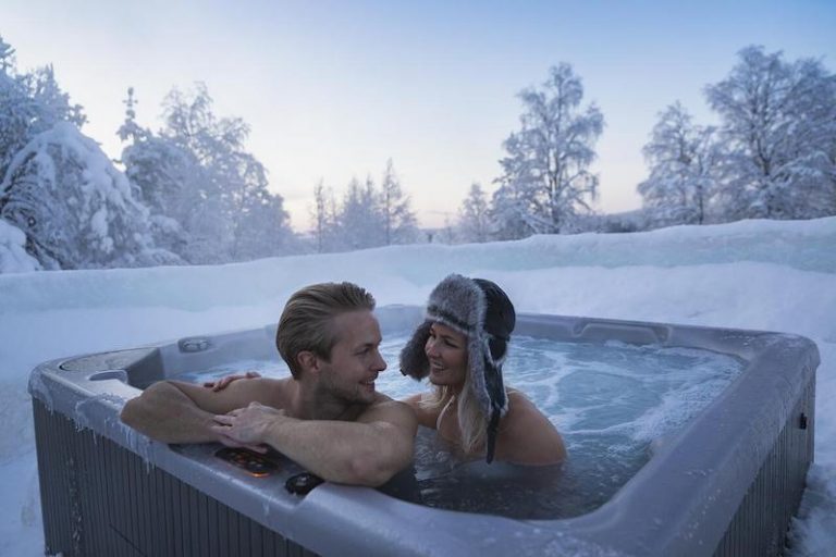 Arctic SnowHotel & Glass Igloos