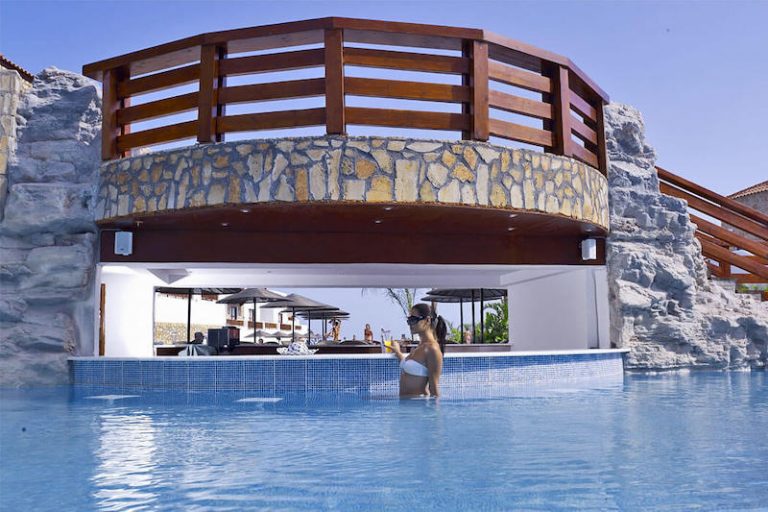 Costa Lindia Beach Hotel