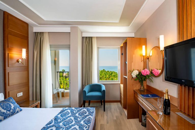 Royal Atlantis Beach