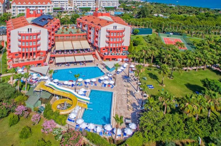 Royal Atlantis Beach