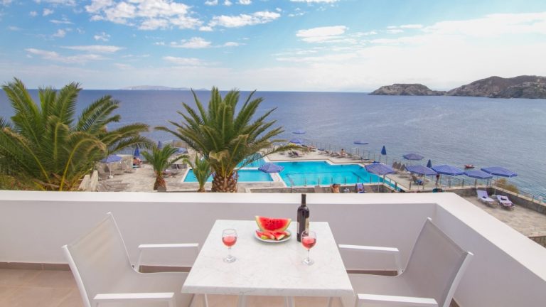 Hotel Peninsula Resort & Spa