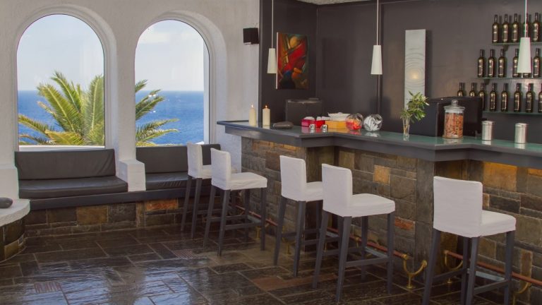 Hotel Peninsula Resort & Spa