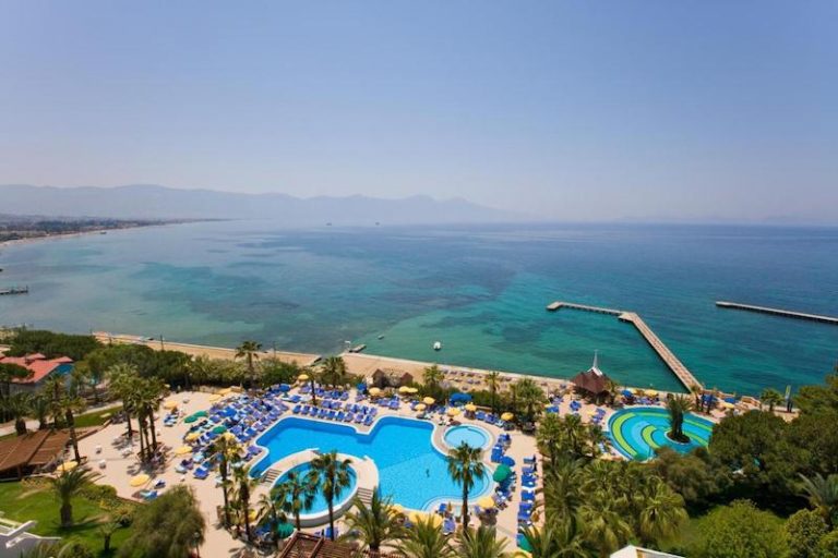 Fantasia Deluxe Hotel