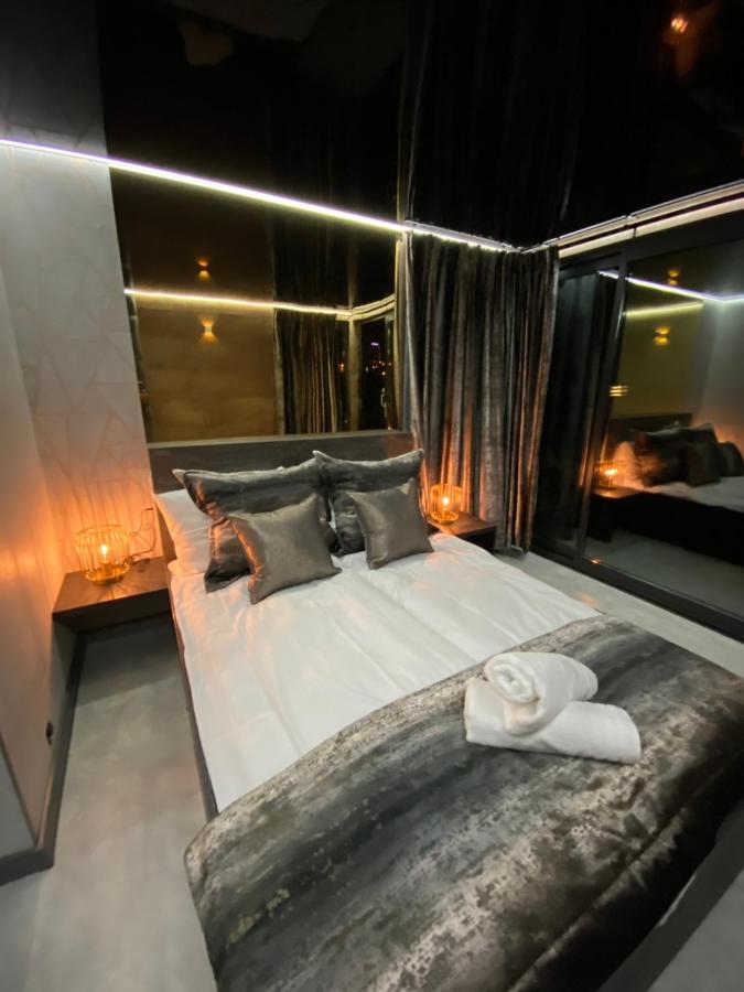 Houseboat Porta Mare