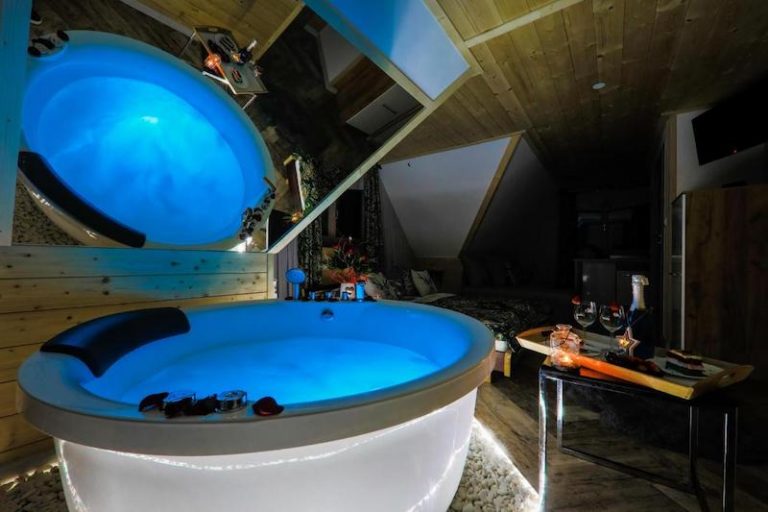 GÓRALSKA VILLA APARTAMENTY Z JACUZZI & HOME SPA & Zakopane