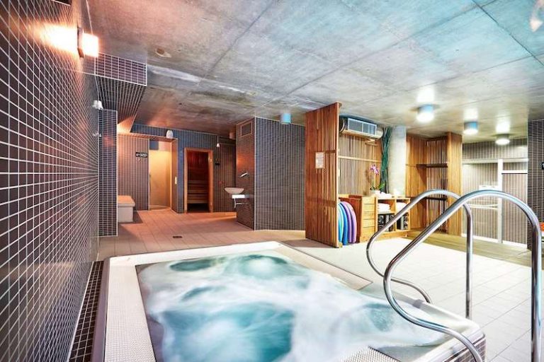 Royal Tulip Sand Hotel