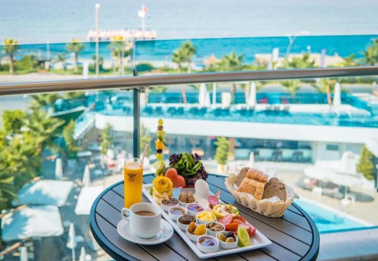 Sunprime C-Lounge Beach & SPA Hotel