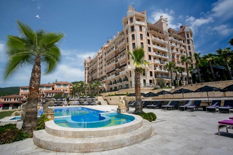 Royal Castle Hotel & Spa