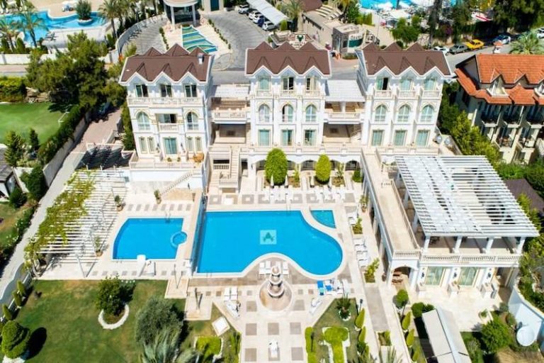 Imperial Sunland Family Resort