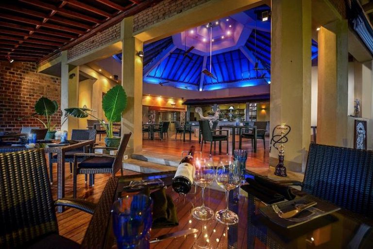 Royal Palms Beach Hotel