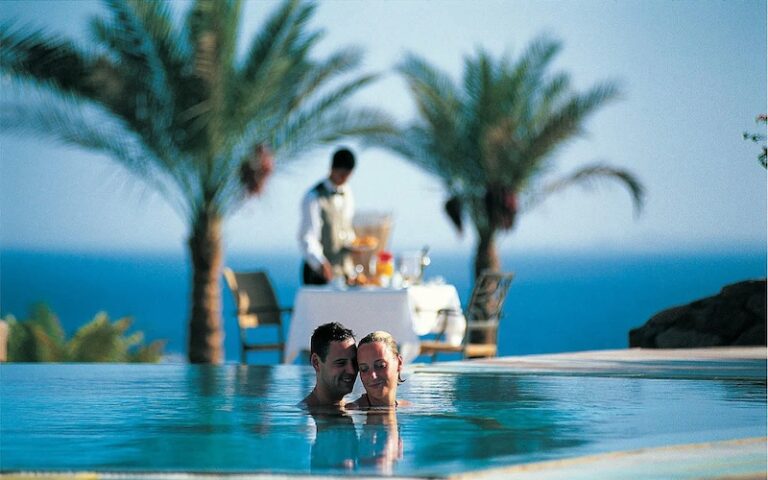 Reef Oasis Beach Resort