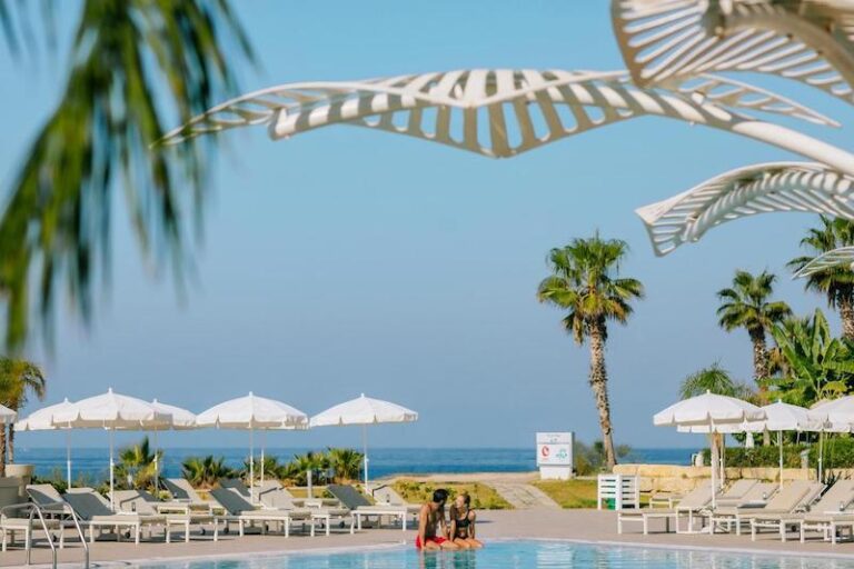 The Ivi Mare - Designed for adults