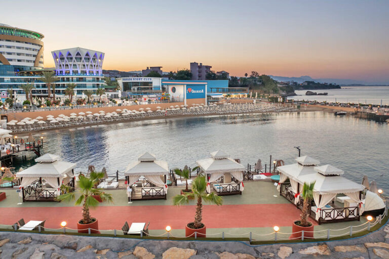 GRANADA LUXURY OKURCALAR