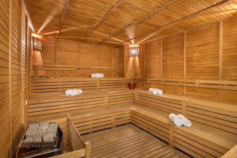 Loxia Comfort Club Side