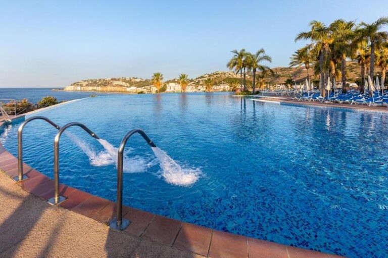 Playacálida Spa Hotel