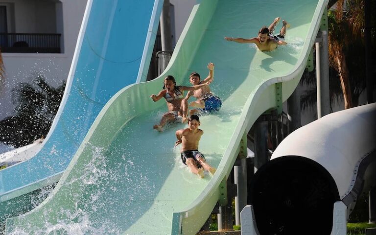 Reef Oasis Blue Bay Resort & Spa