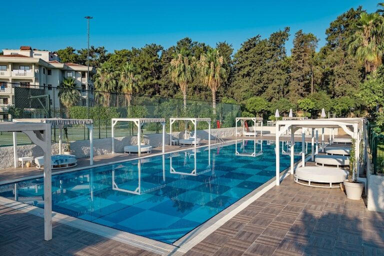 Utopia Resort & Residence