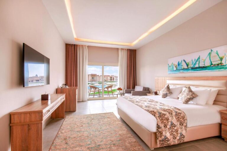 Pickalbatros Sea World Resort