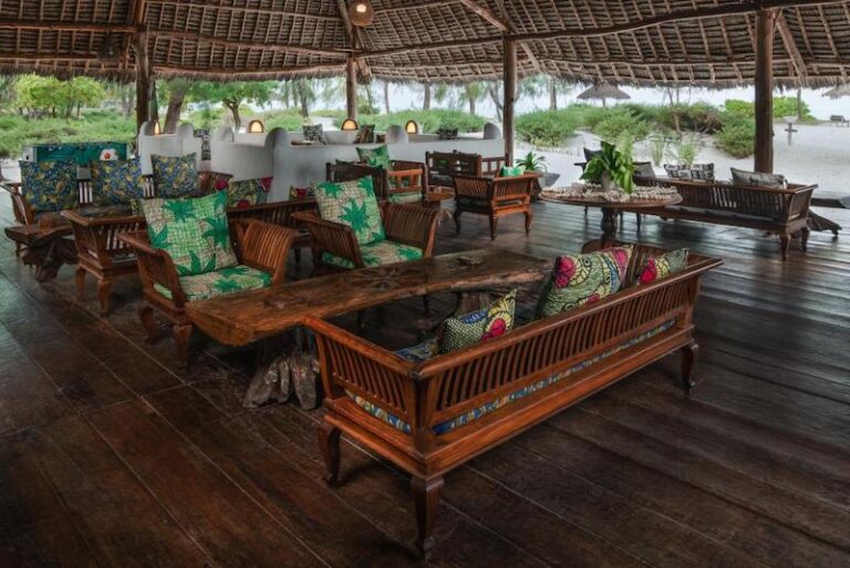 Hakuna Majiwe Beach Lodge
