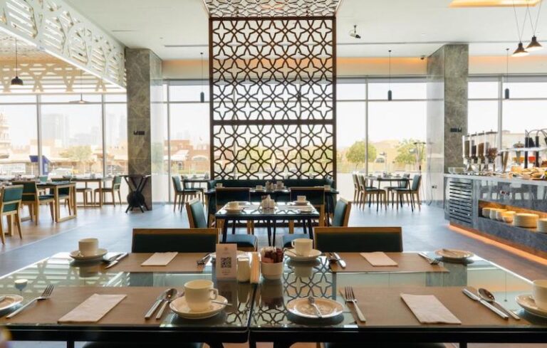 Al Khoory Courtyard Hotel