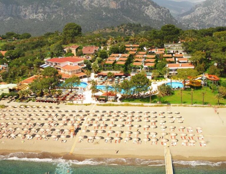 Club Boran Mare Beach