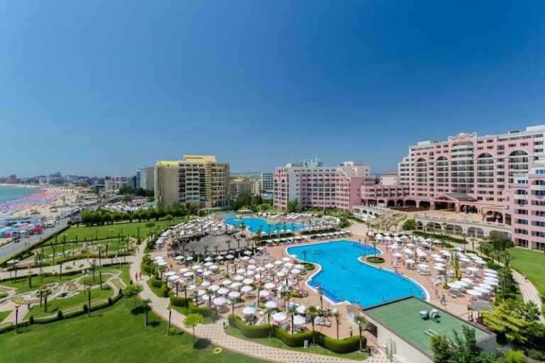 DIT Majestic Beach Resort