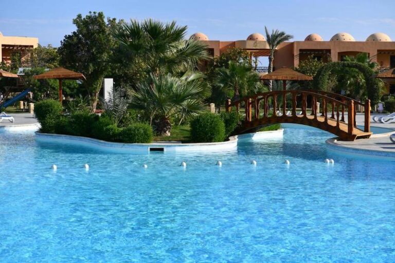 Wadi Lahmy Azur Resort