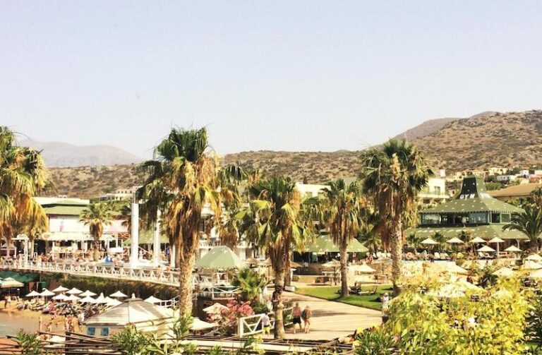 Eri Beach & Village Hotel