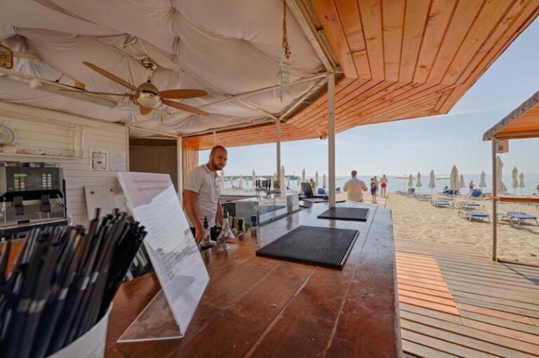 Berlin Golden Beach Hotel