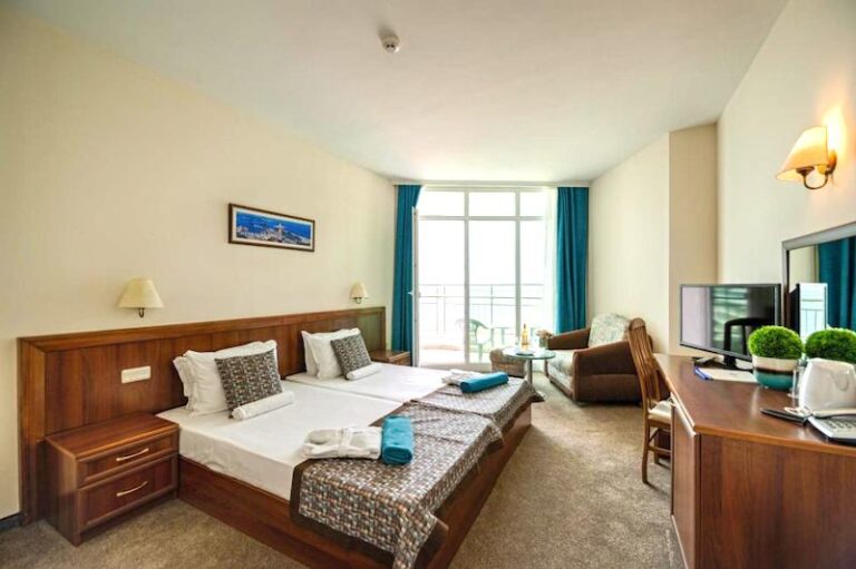 Berlin Golden Beach Hotel