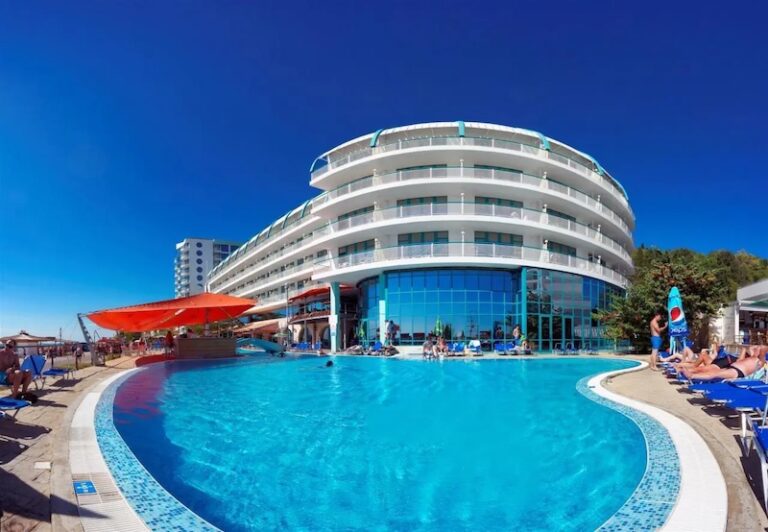 Berlin Golden Beach Hotel