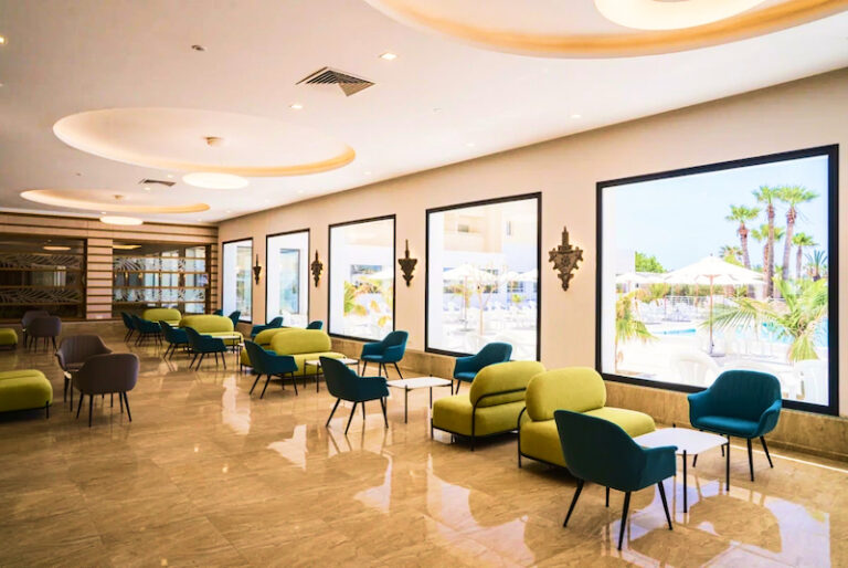 CLUB NOVOSTAR DAR KHAYAM