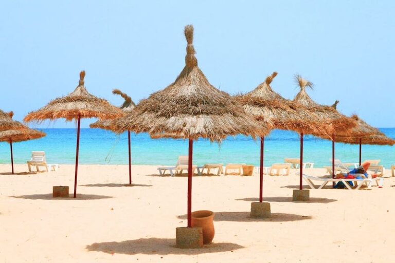 CLUB NOVOSTAR DAR KHAYAM