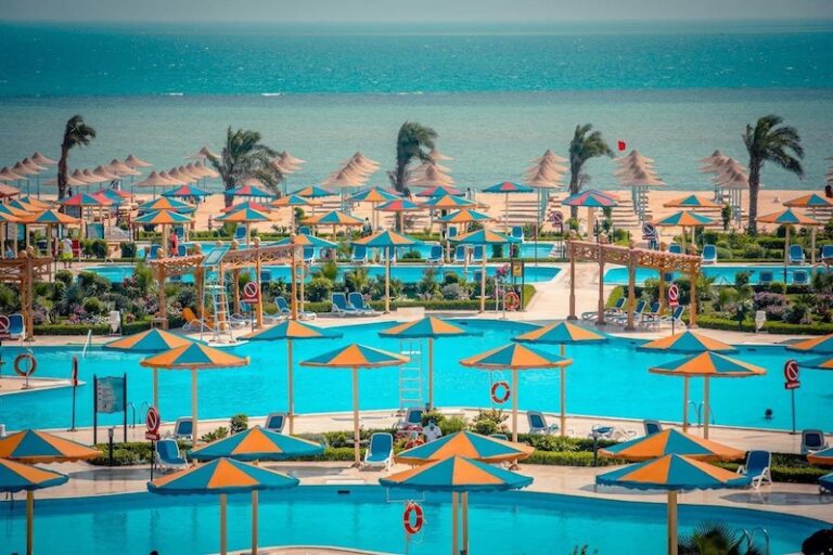 Hawaii Paradise Aqua Park Resort