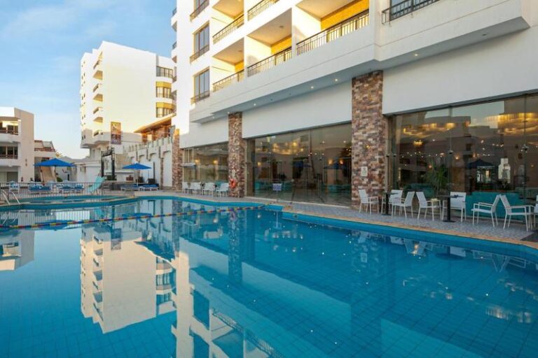 Marlin Inn Azur Resort