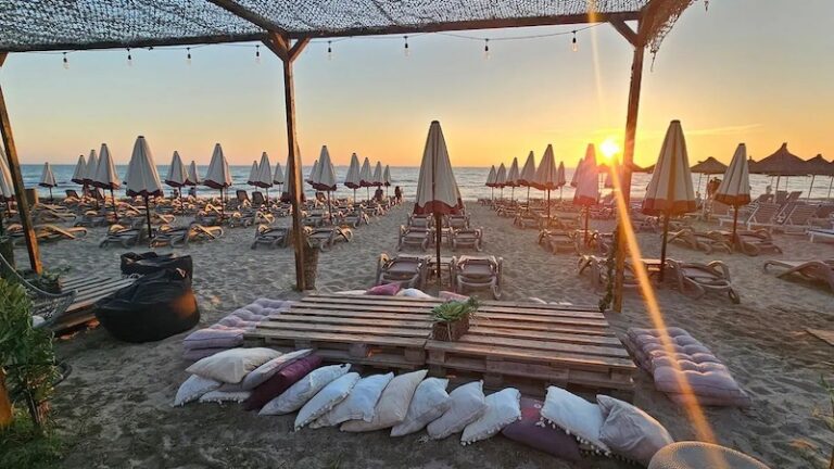 Flower Hotel & Resort