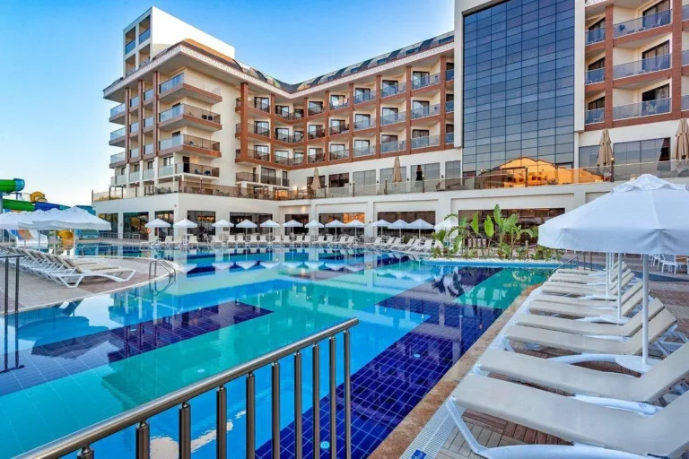 Glamour Resort Hotel & Spa