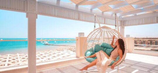 Pickalbatros White Beach Resort