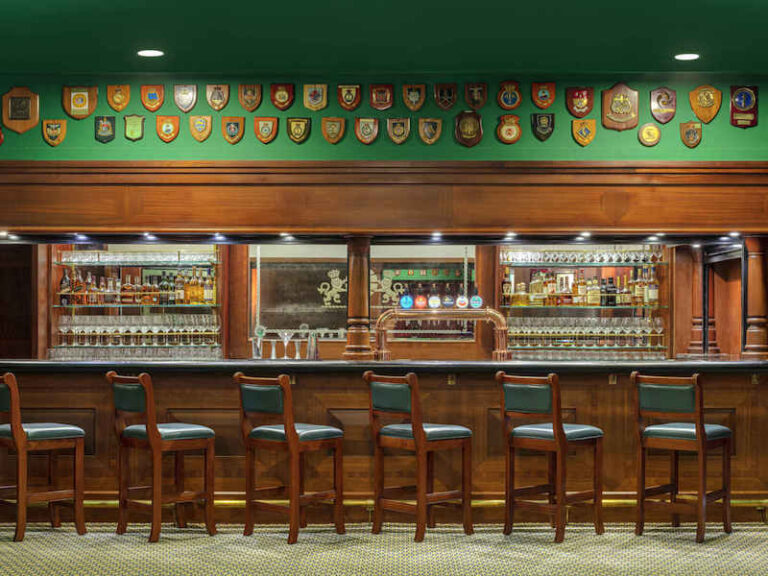 Queen Elizabeth 2 Hotel